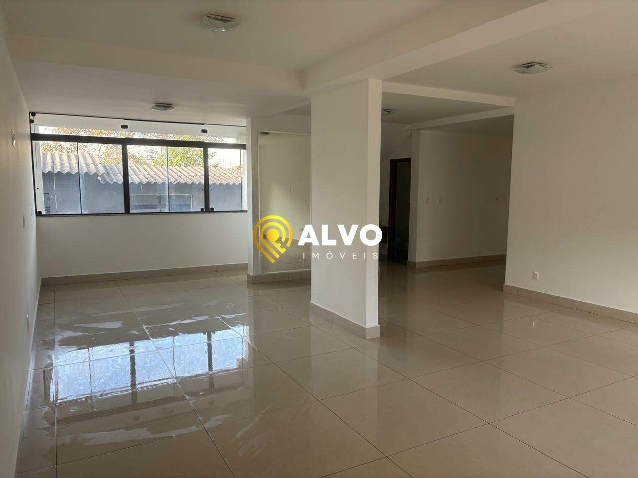 Casa para aluguel no Jardim Ipê II: 