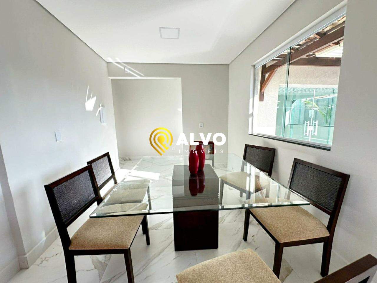 Casa à venda no Jardim Ipê: 
