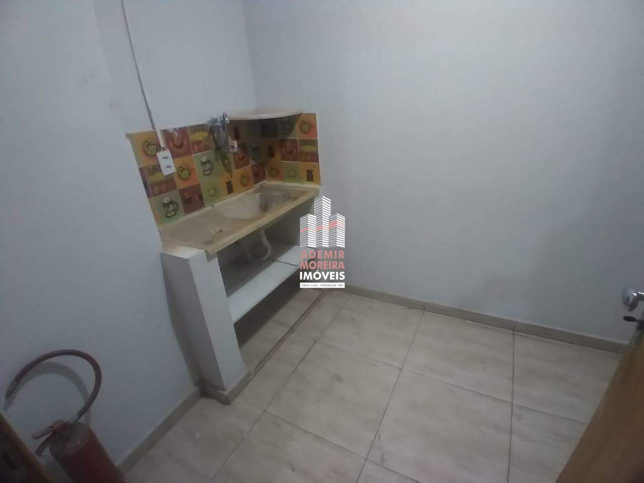LOJA para aluguel no Funcionários: 