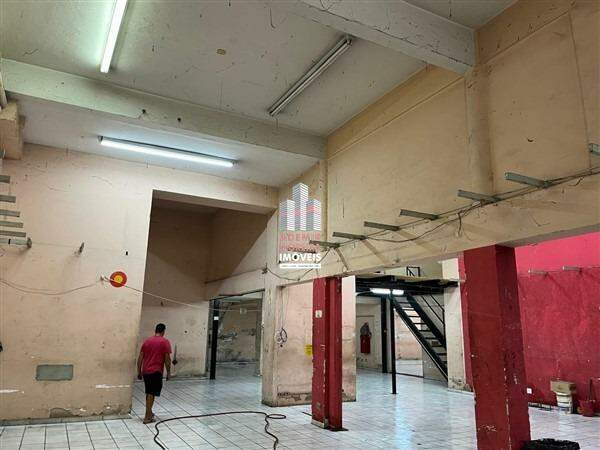 CONJUNTO DE LOJAS para aluguel no Centro: 