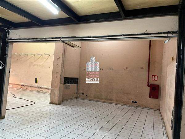 CONJUNTO DE LOJAS para aluguel no Centro: 