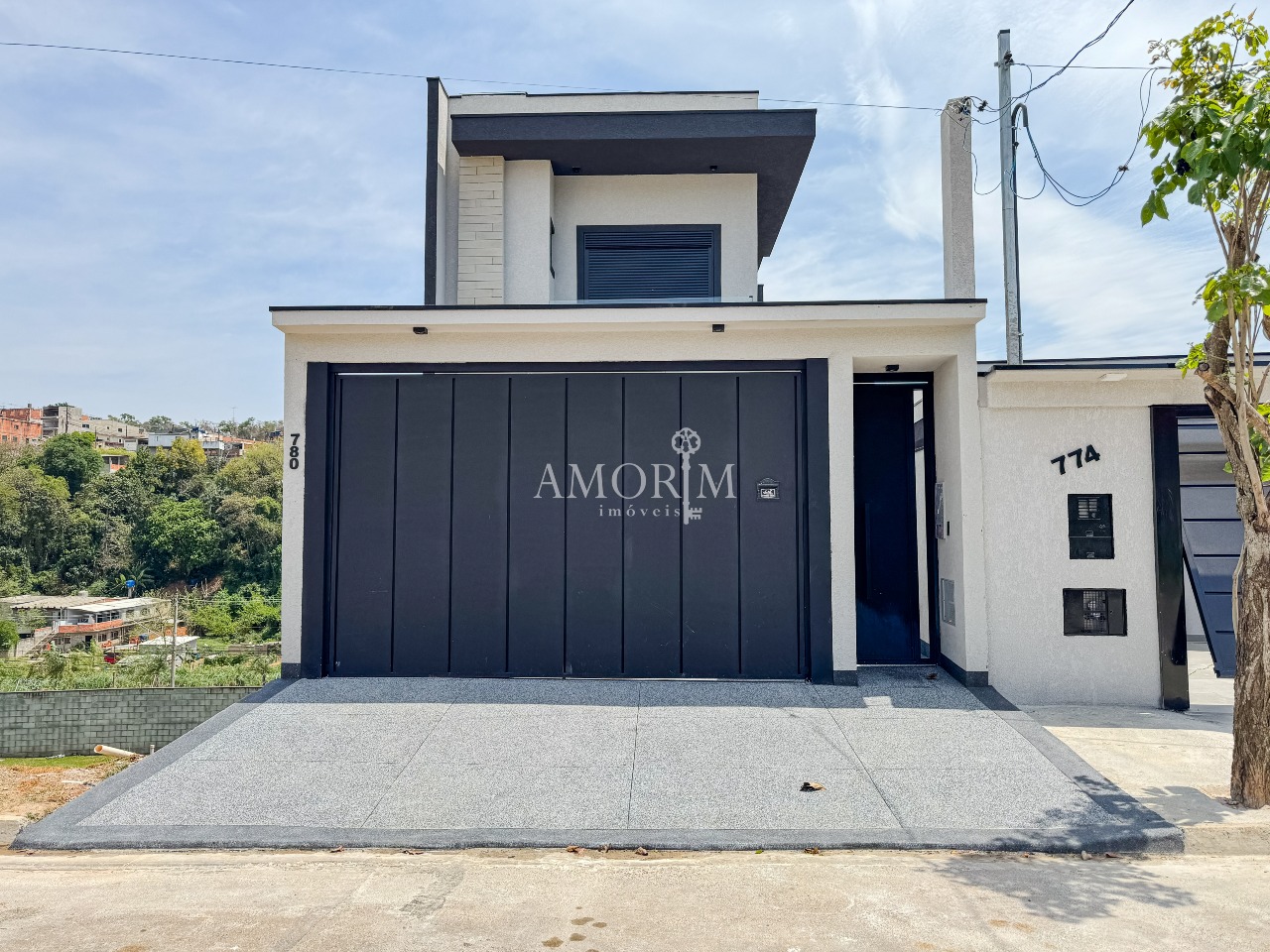 Casa em Condomínio À Venda Com 3 Suítes Piscina e 4 Vagas em Santana de Parnaíba/Sp