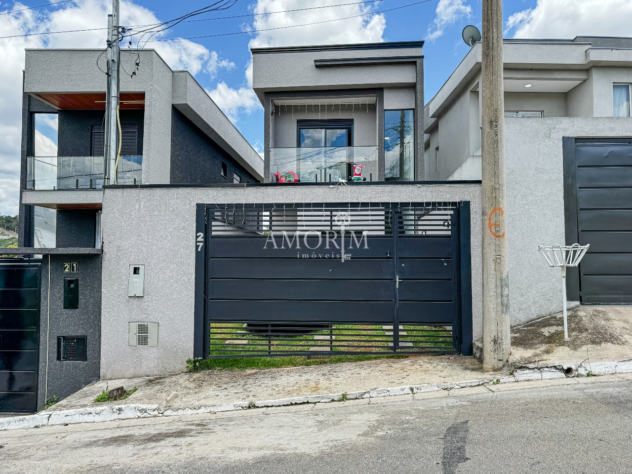 Casa em Condomínio À Venda Com 3 Quartos 1 Suíte Piscina e 2 Vagas em Santana de Parnaíba/Sp