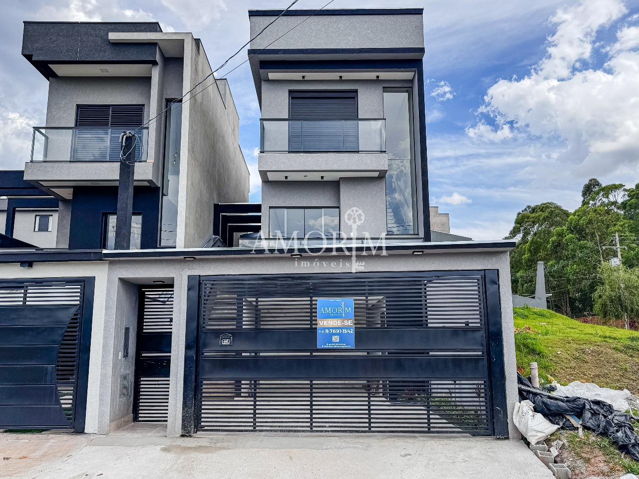 Casa em Condomínio À Venda Com 3 Suítes Piscina e 3 Vagas em Santana de Parnaíba/Sp