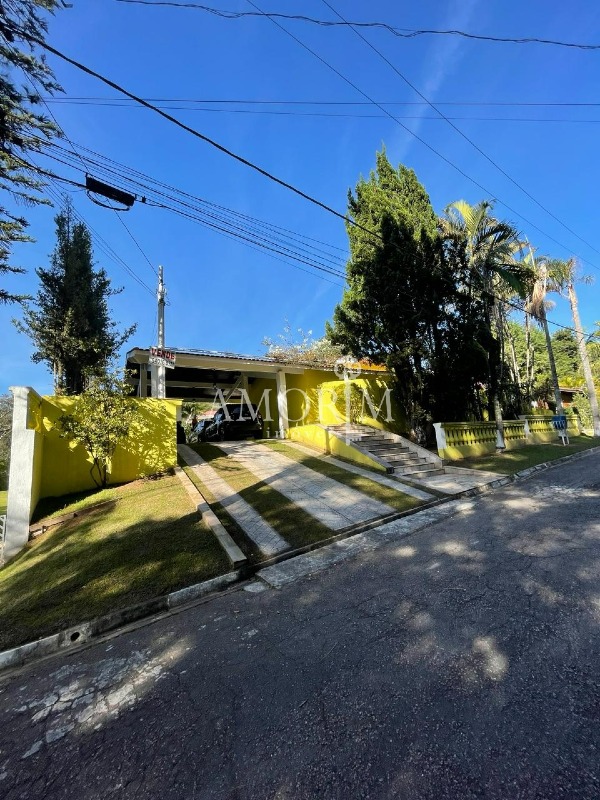 Casa em Condomínio À Venda Com 3 Suítes Piscina e 4 Vagas em Cajamar/Sp