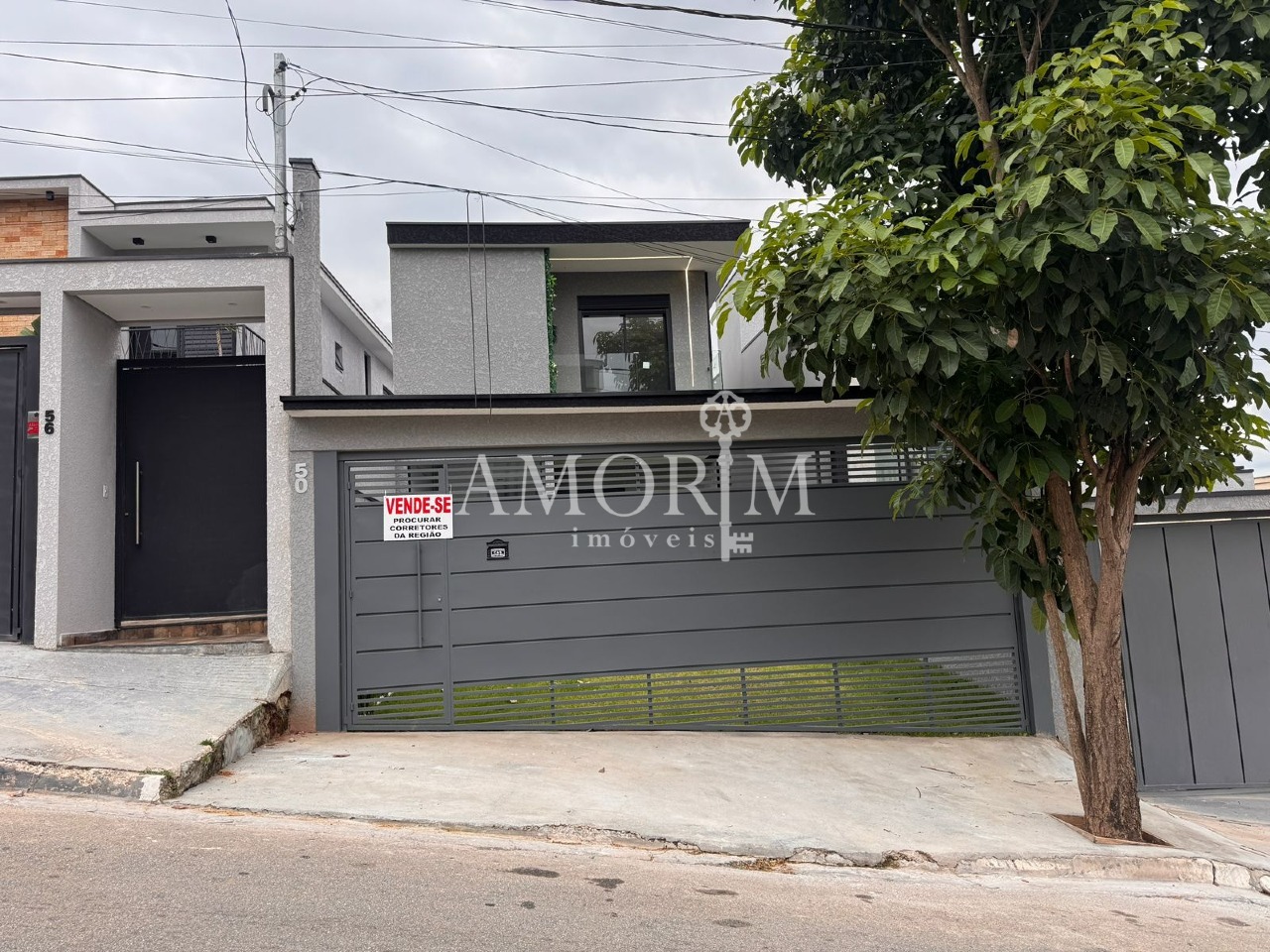 Casa em Condomínio NO Villas do Jaguari Com 3 Suítes Piscina e 3 Vagas em Santana de Parnaíba/Sp