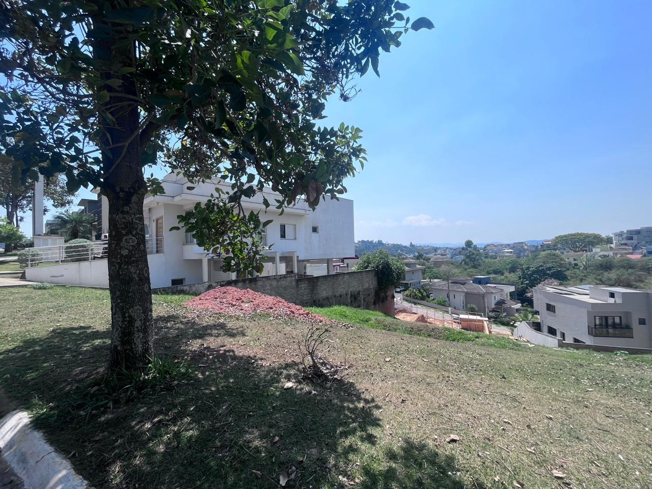 Lote em Condomínio Suru Santana de Parnaíba 