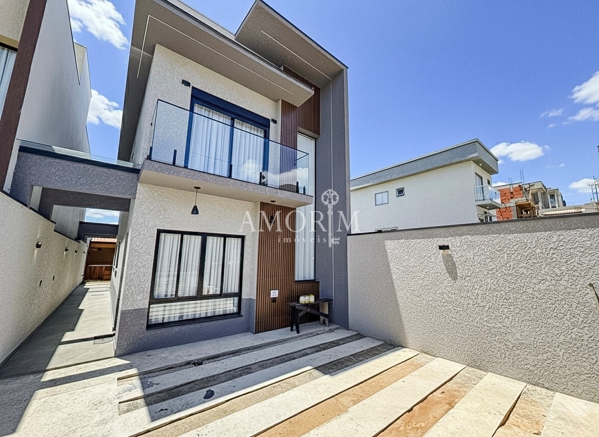 Casa em Condomínio À Venda Com 3 Suítes Jacuzzi e 2 Vagas de Garagem