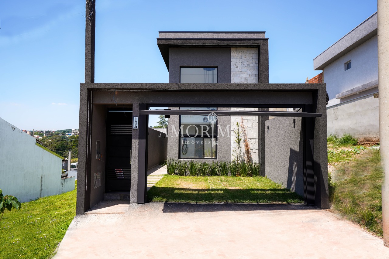 Casa À Venda Com 3 Quartos 2 Vagas em Santana de Parnaíba