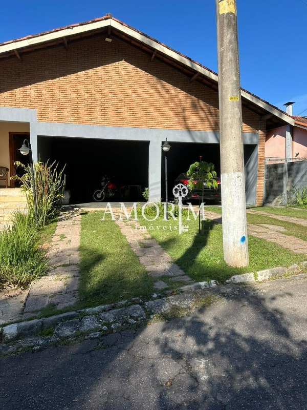 Casa em Condomínio Alpes dos Araçás (Jordanésia) Cajamar 