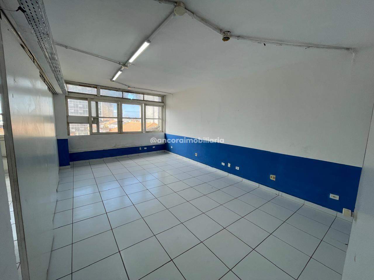 Sala para aluguel no Santo Antonio: 