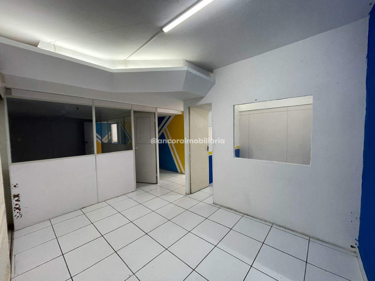 Sala para aluguel no Santo Antonio: 