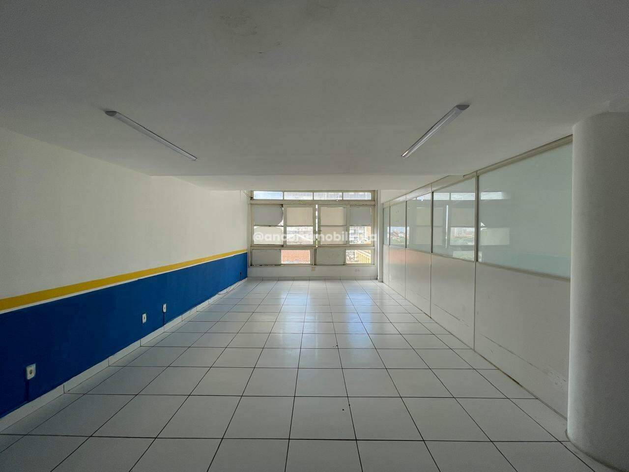 Sala para aluguel no Santo Antonio: 