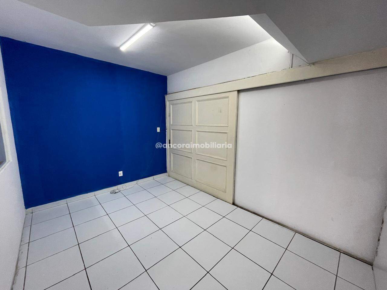 Sala para aluguel no Santo Antonio: 