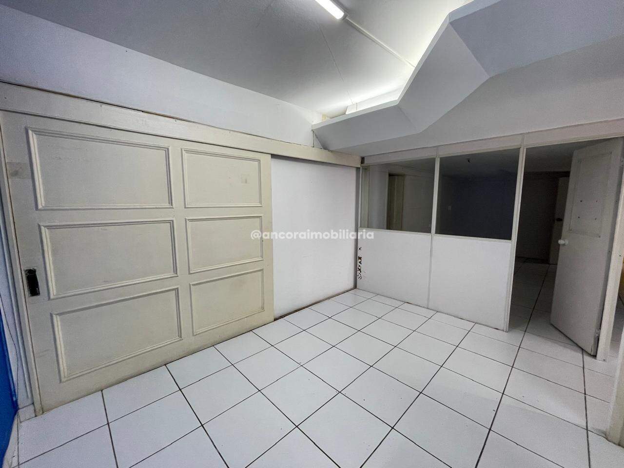 Sala para aluguel no Santo Antonio: 
