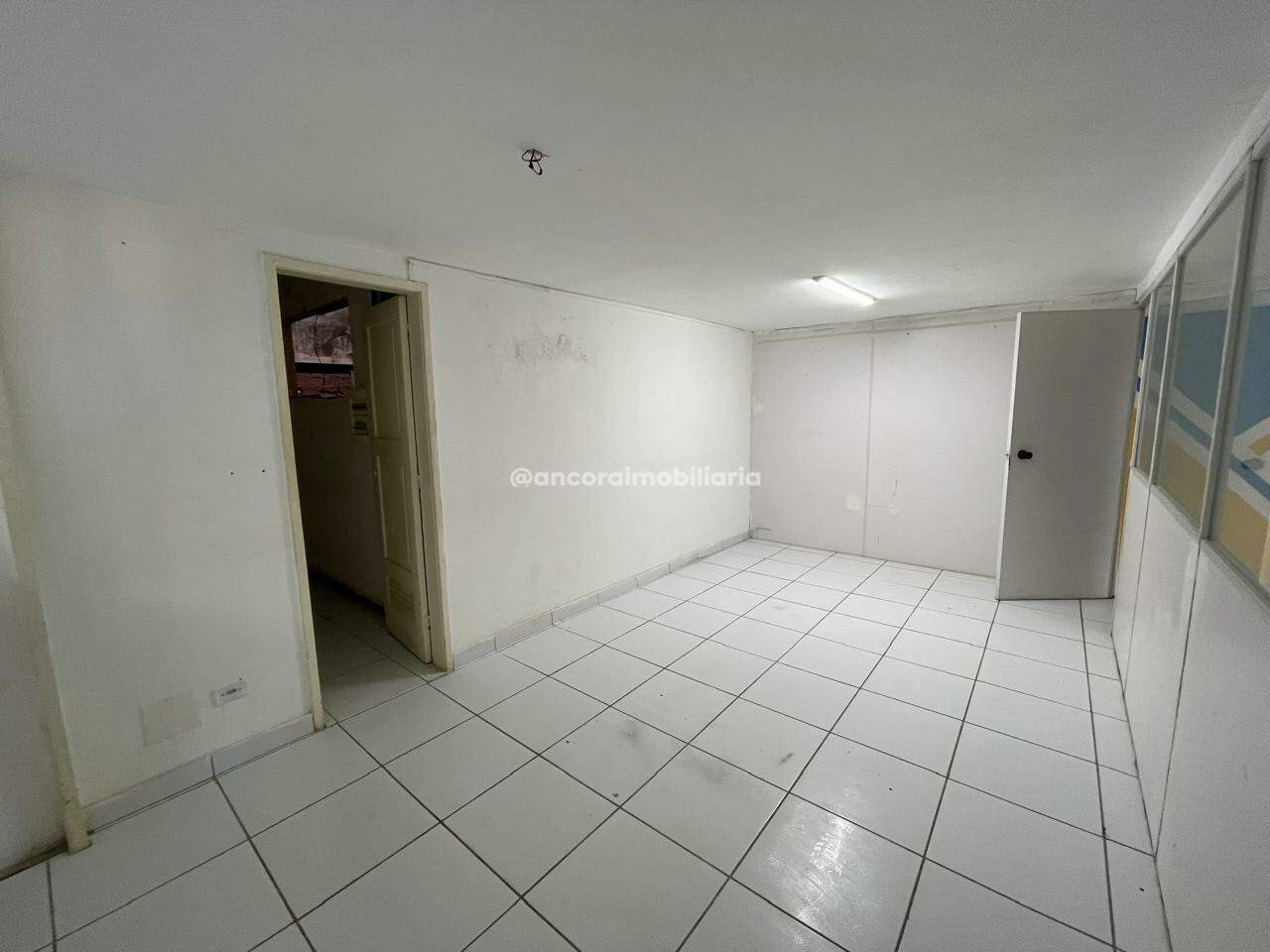 Sala para aluguel no Santo Antonio: 