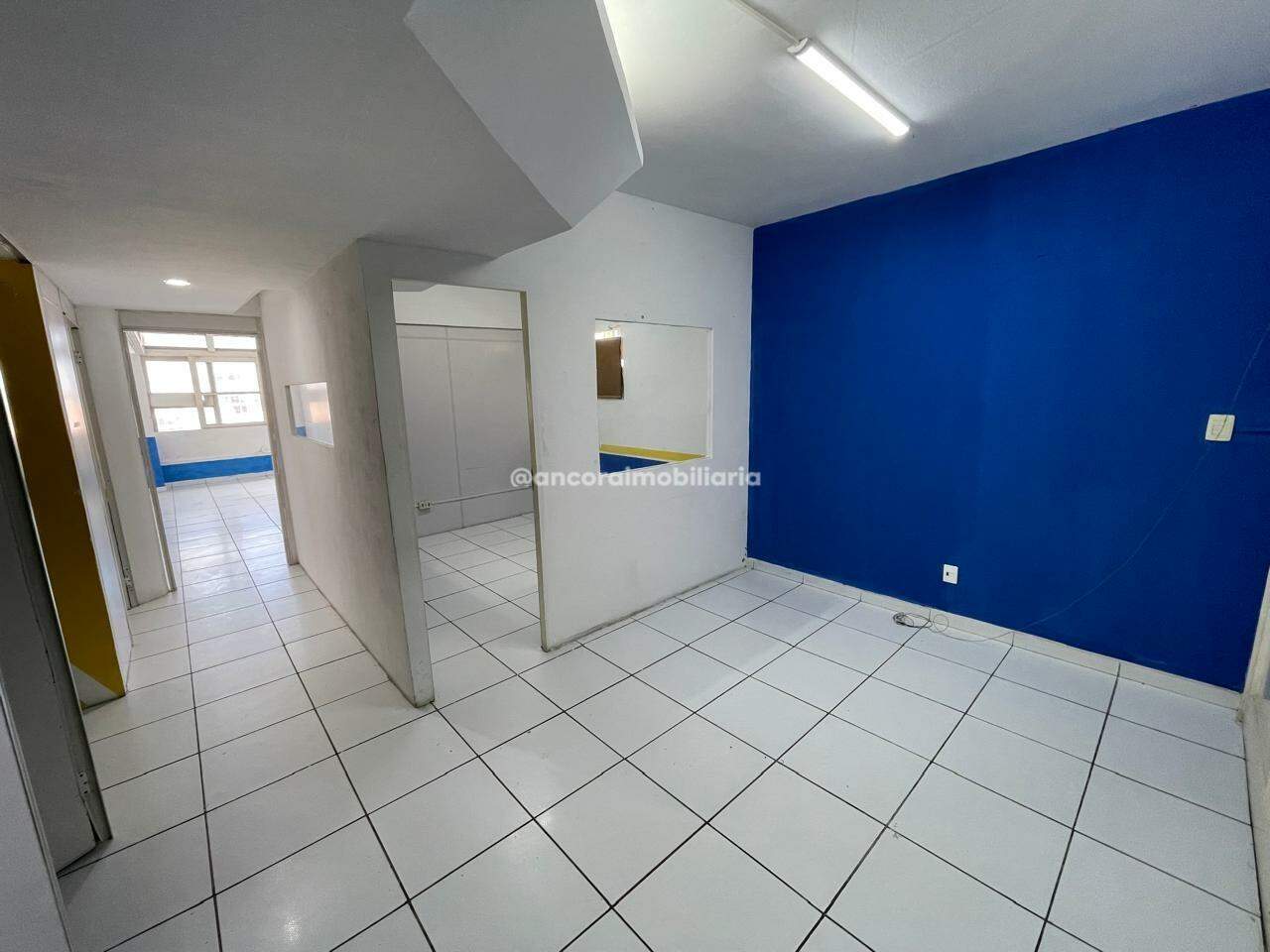 Sala para aluguel no Santo Antonio: 