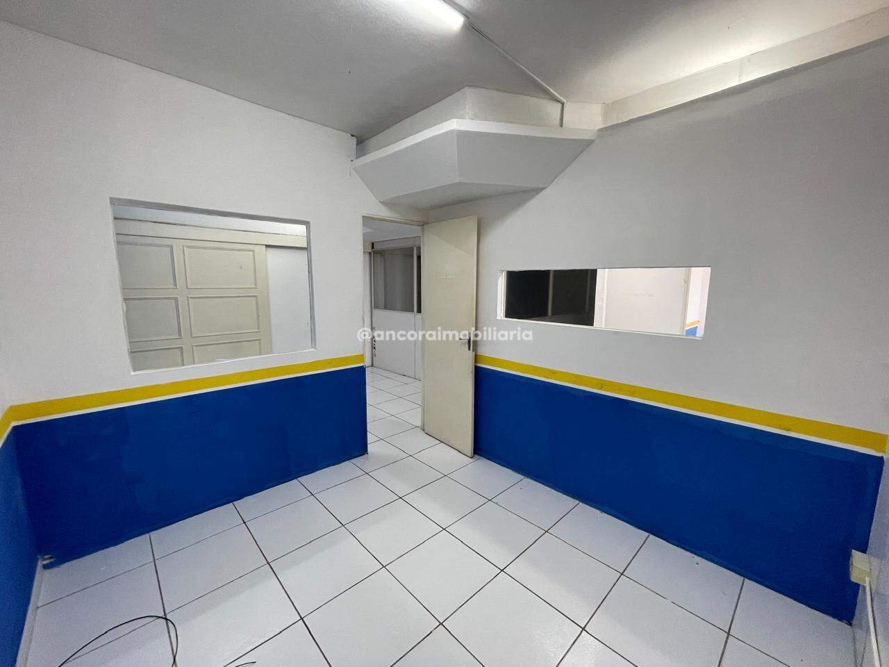 Sala para aluguel no Santo Antonio: 