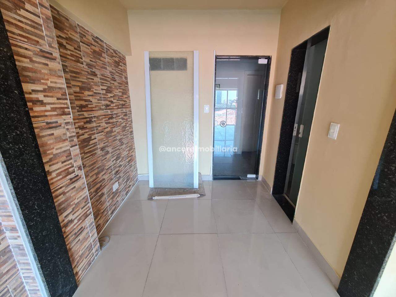 Sala para aluguel no Santo Antonio: