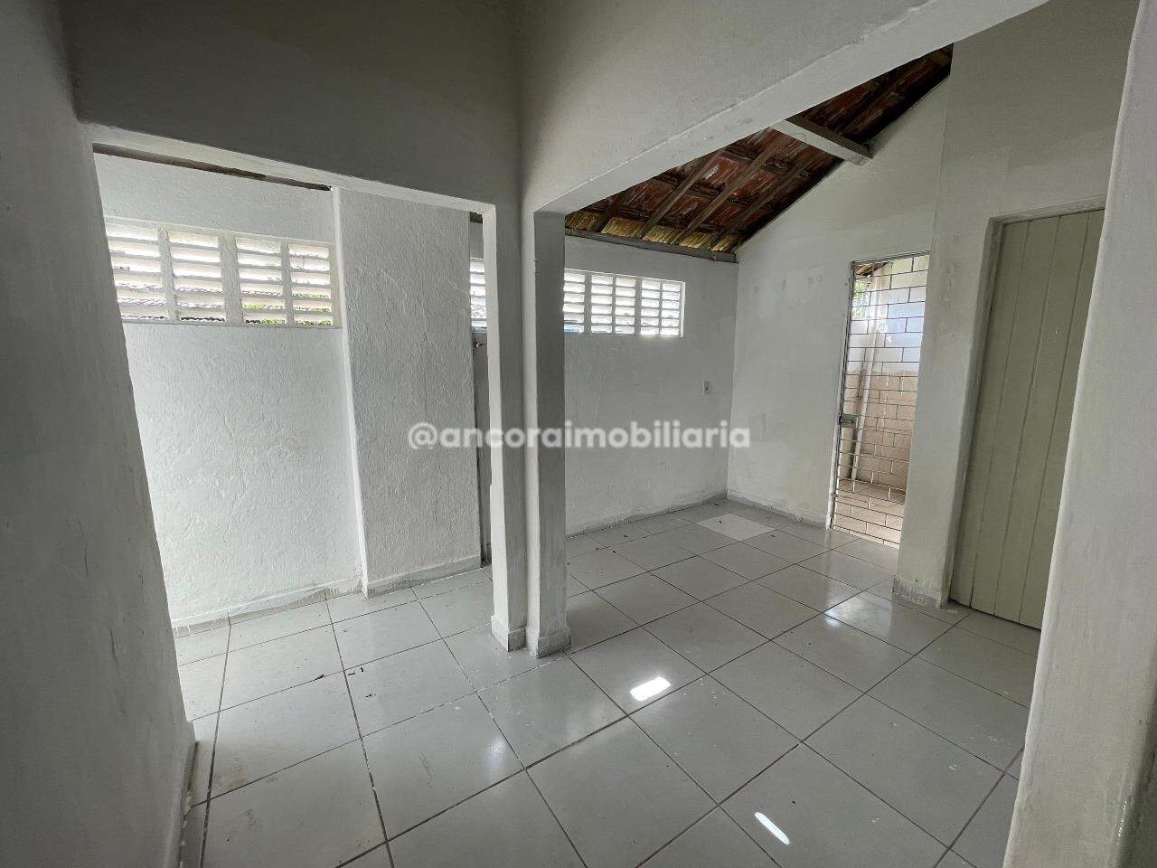 Casa para aluguel no Barro: 