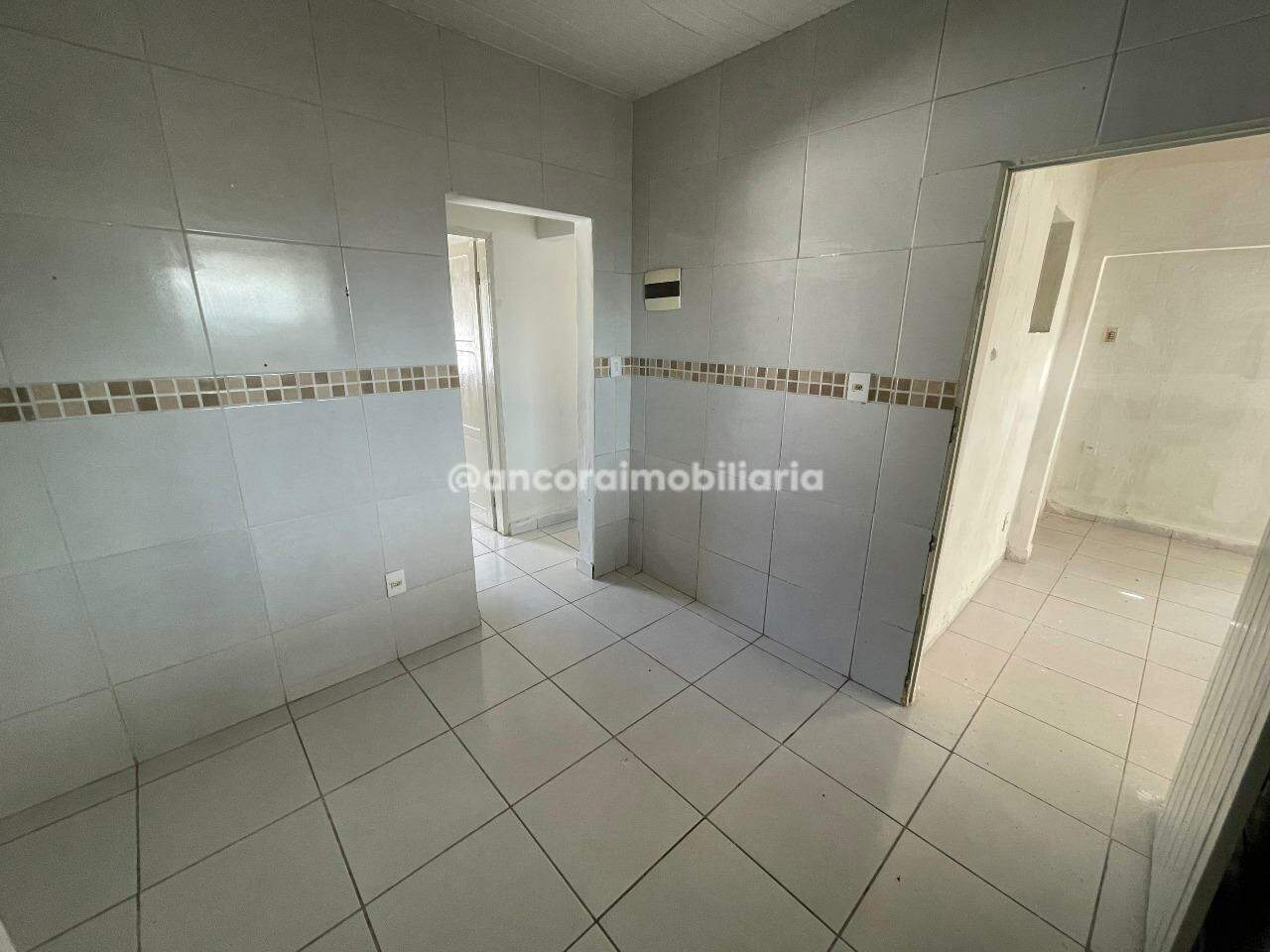 Casa para aluguel no Barro: 