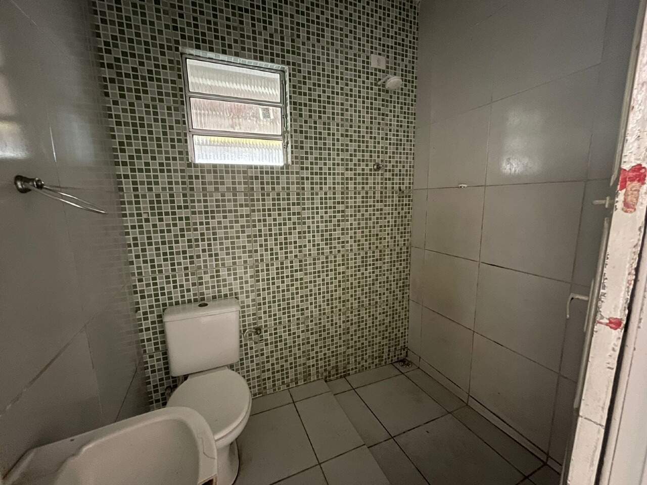 Casa para aluguel no Barro: 