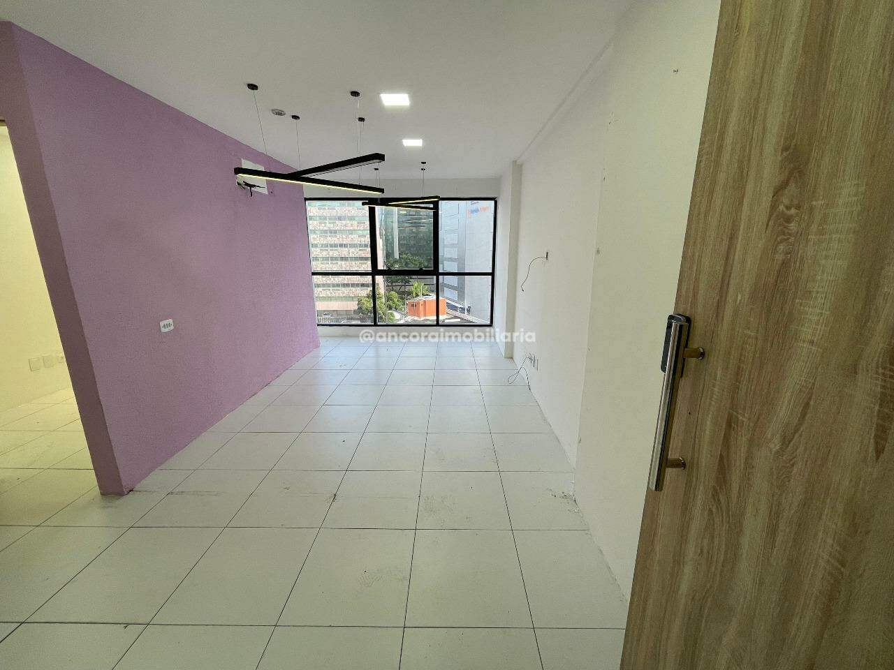 Sala para aluguel no Ilha do Leite: 