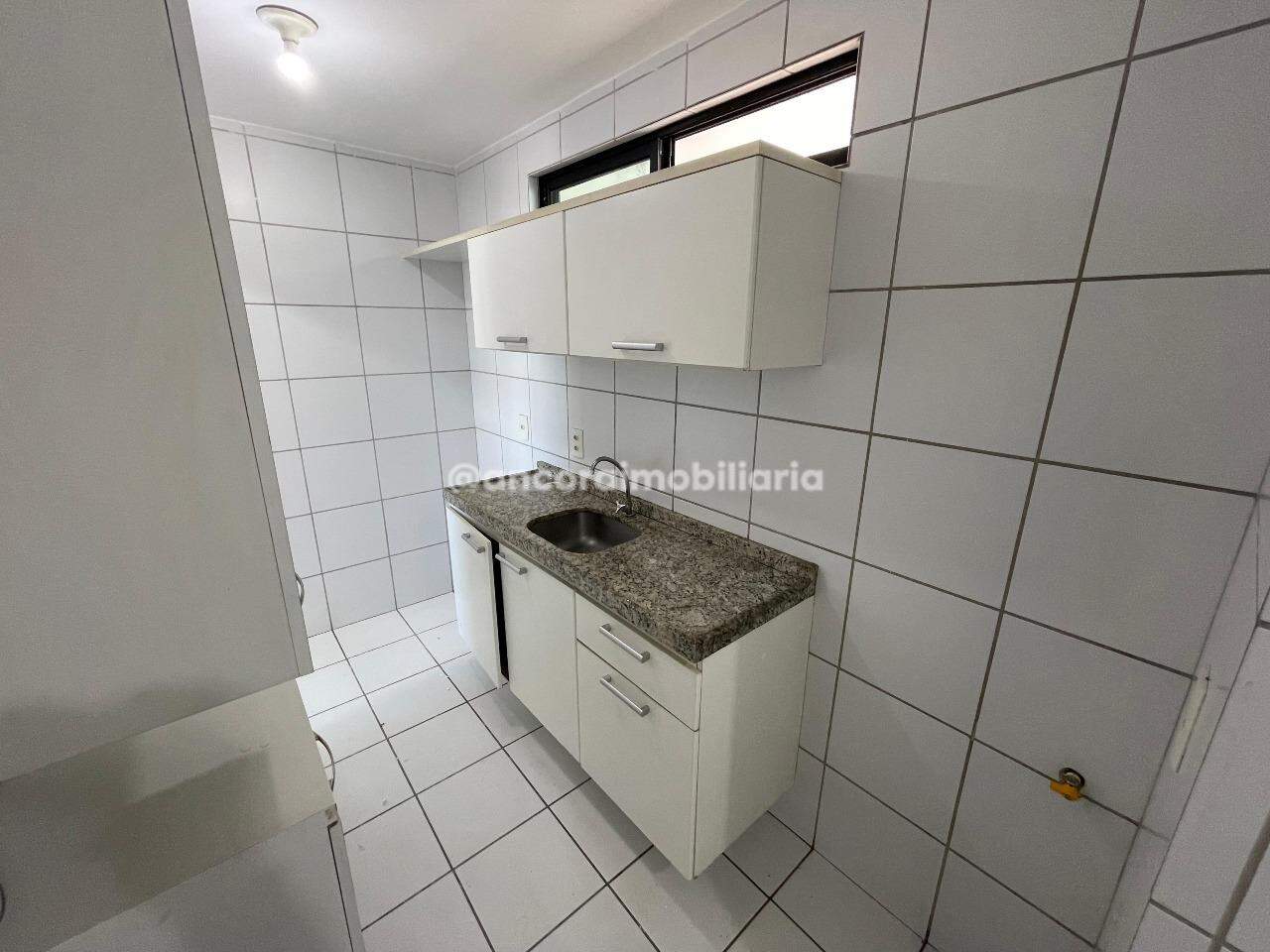 Apartamento para aluguel no Espinheiro: 