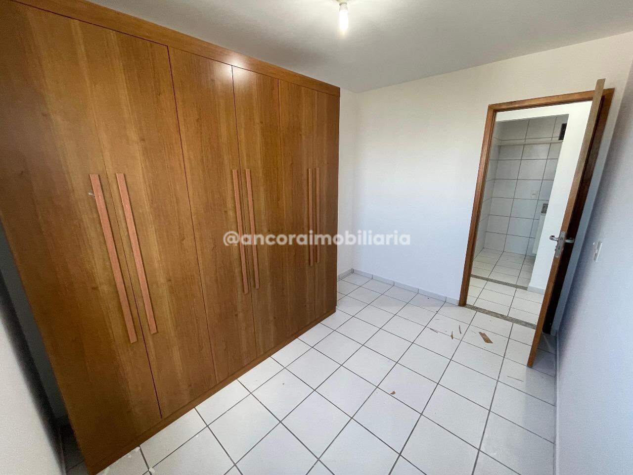 Apartamento para aluguel no Espinheiro: 