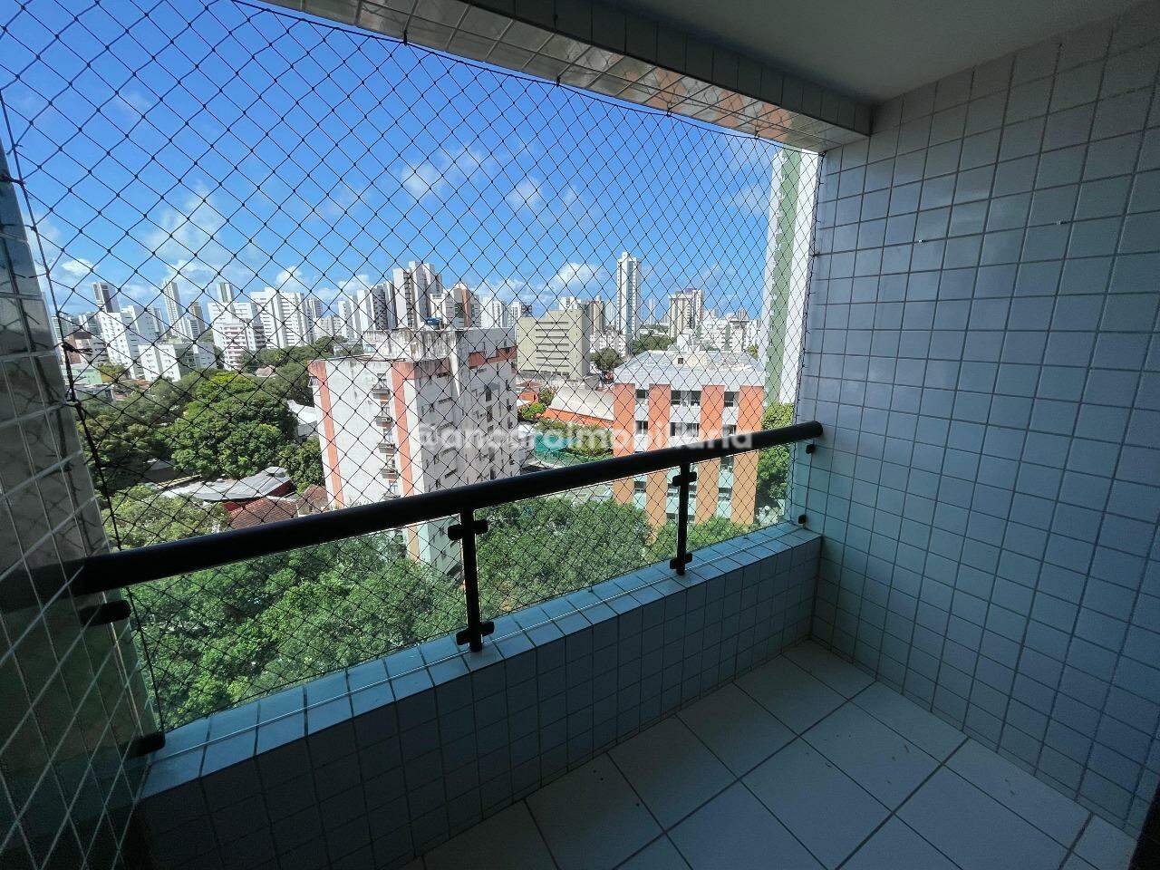 Apartamento para aluguel no Espinheiro: 