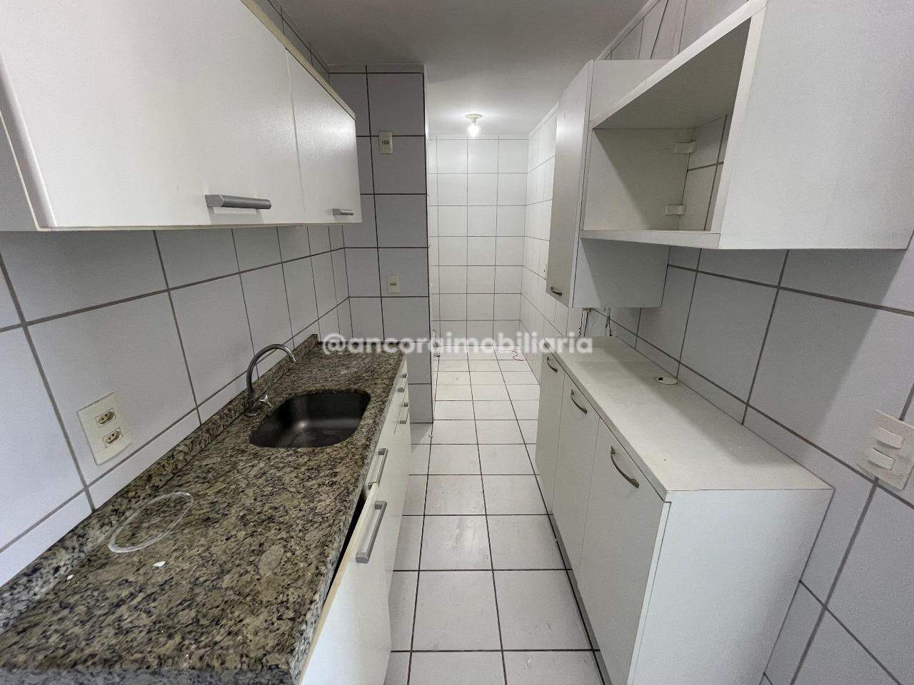 Apartamento para aluguel no Espinheiro: 