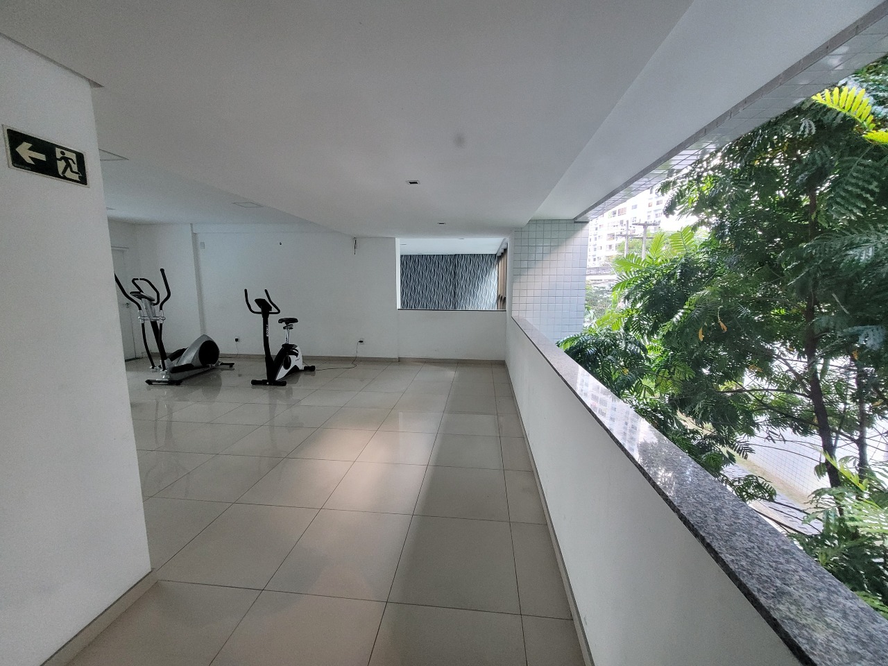 Apartamento para aluguel no Aflitos: 