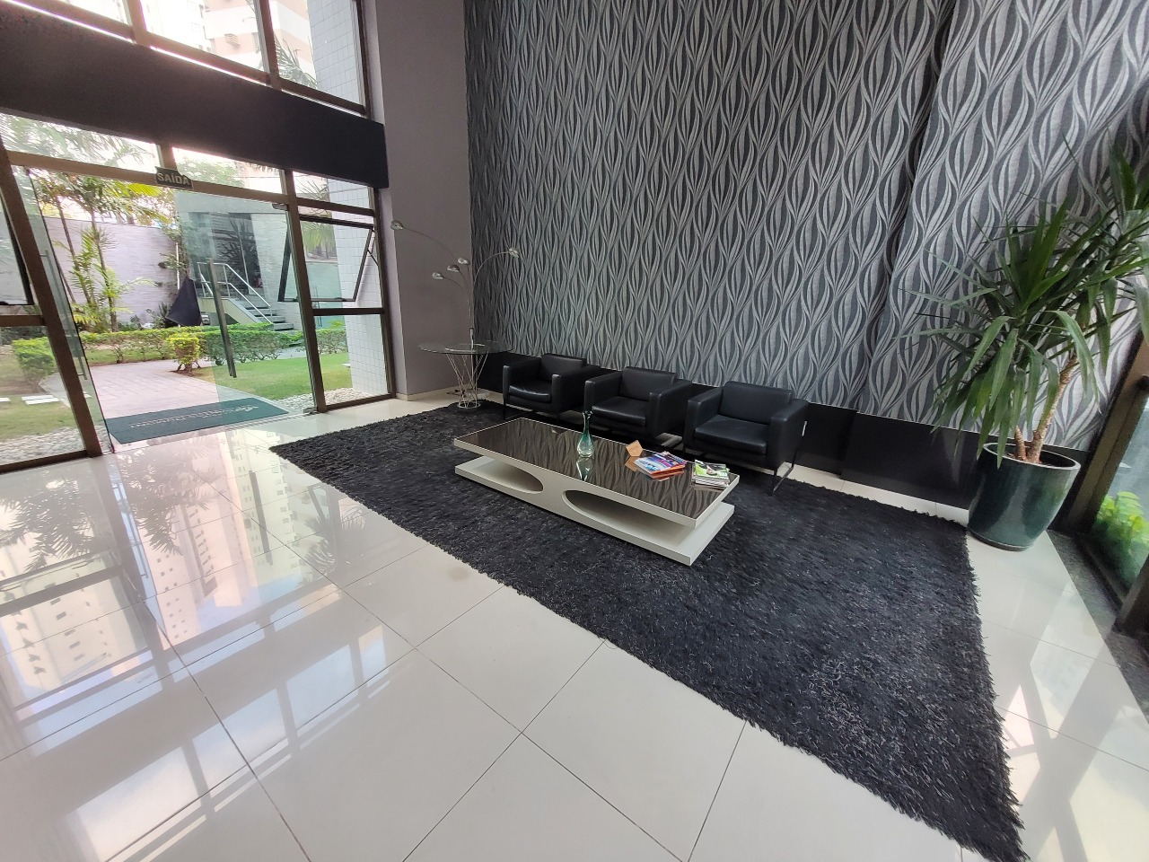 Apartamento para aluguel no Aflitos: 