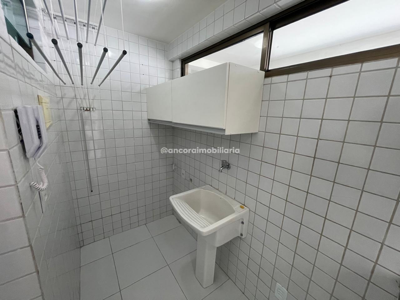 Apartamento para aluguel no Aflitos: 