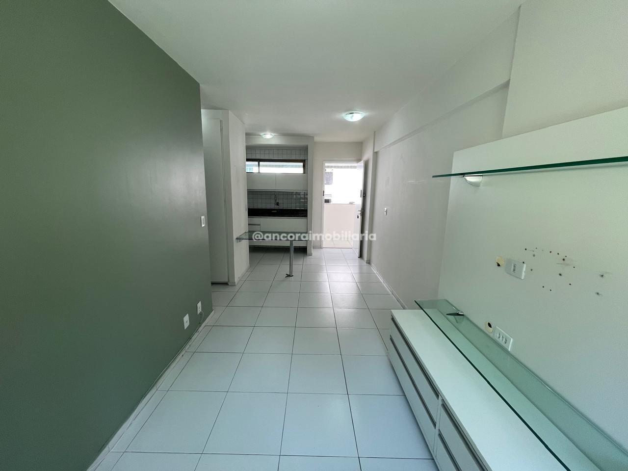 Apartamento para aluguel no Aflitos: 