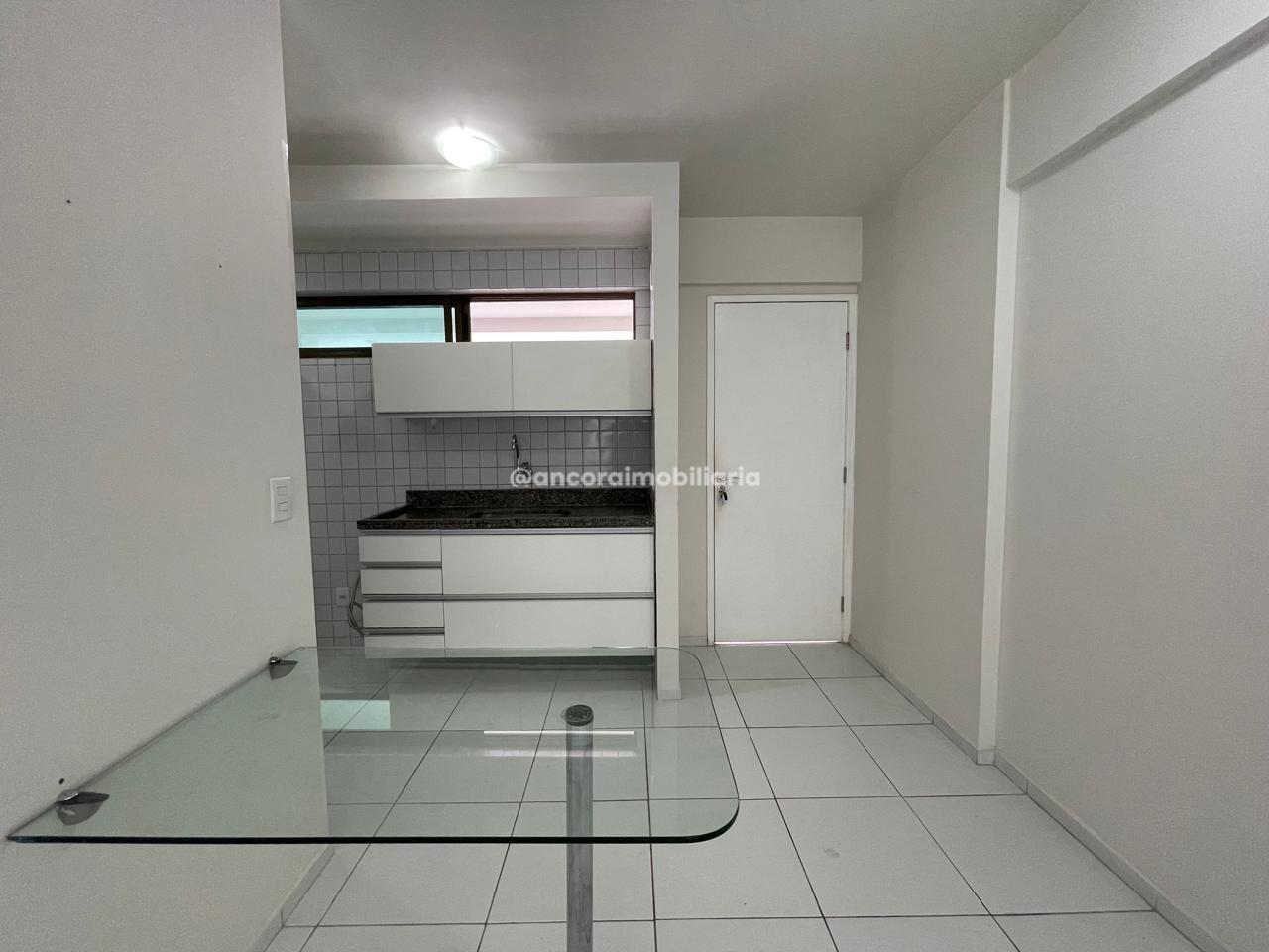 Apartamento para aluguel no Aflitos: 