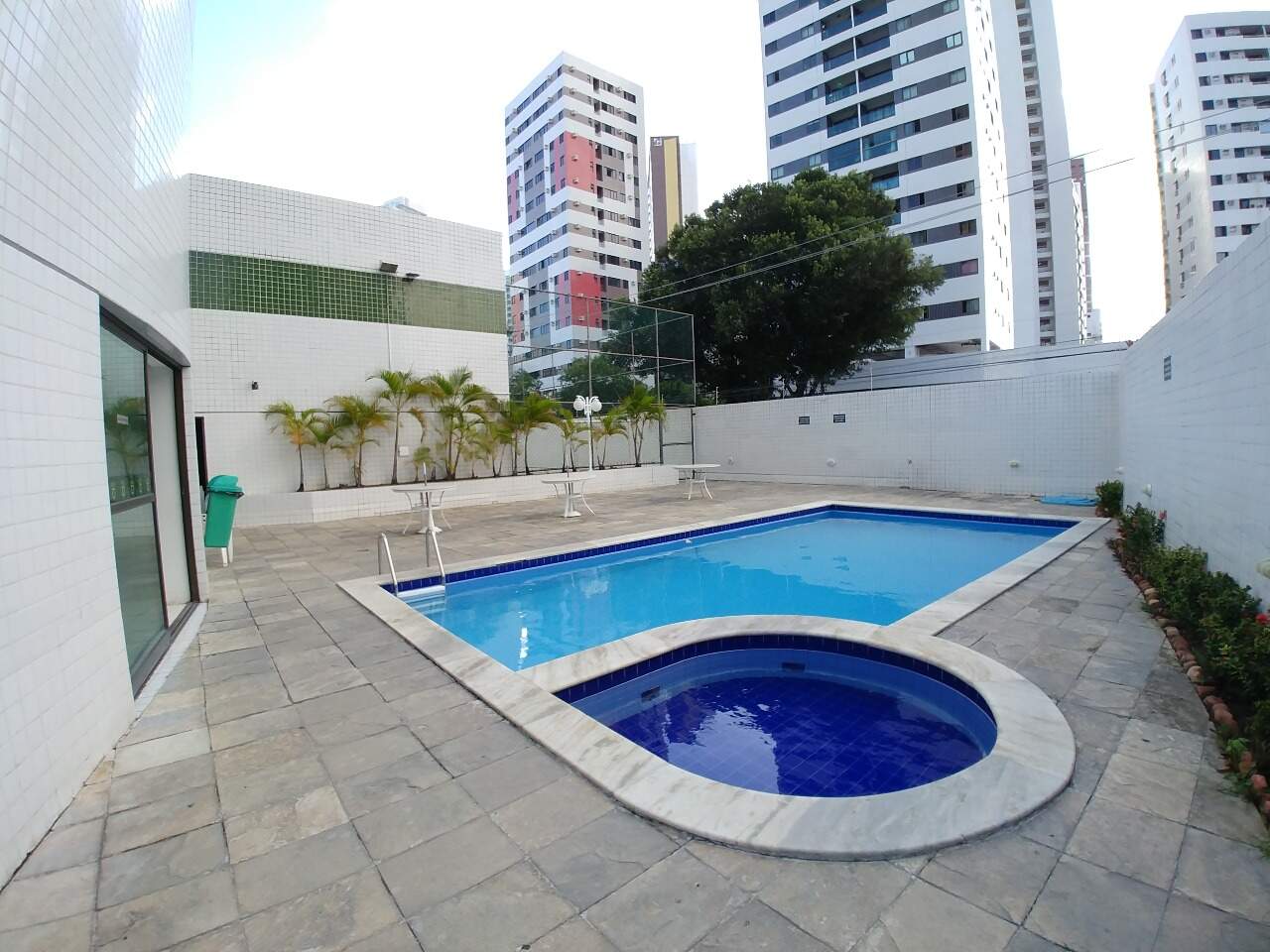 Apartamento para aluguel no Madalena: