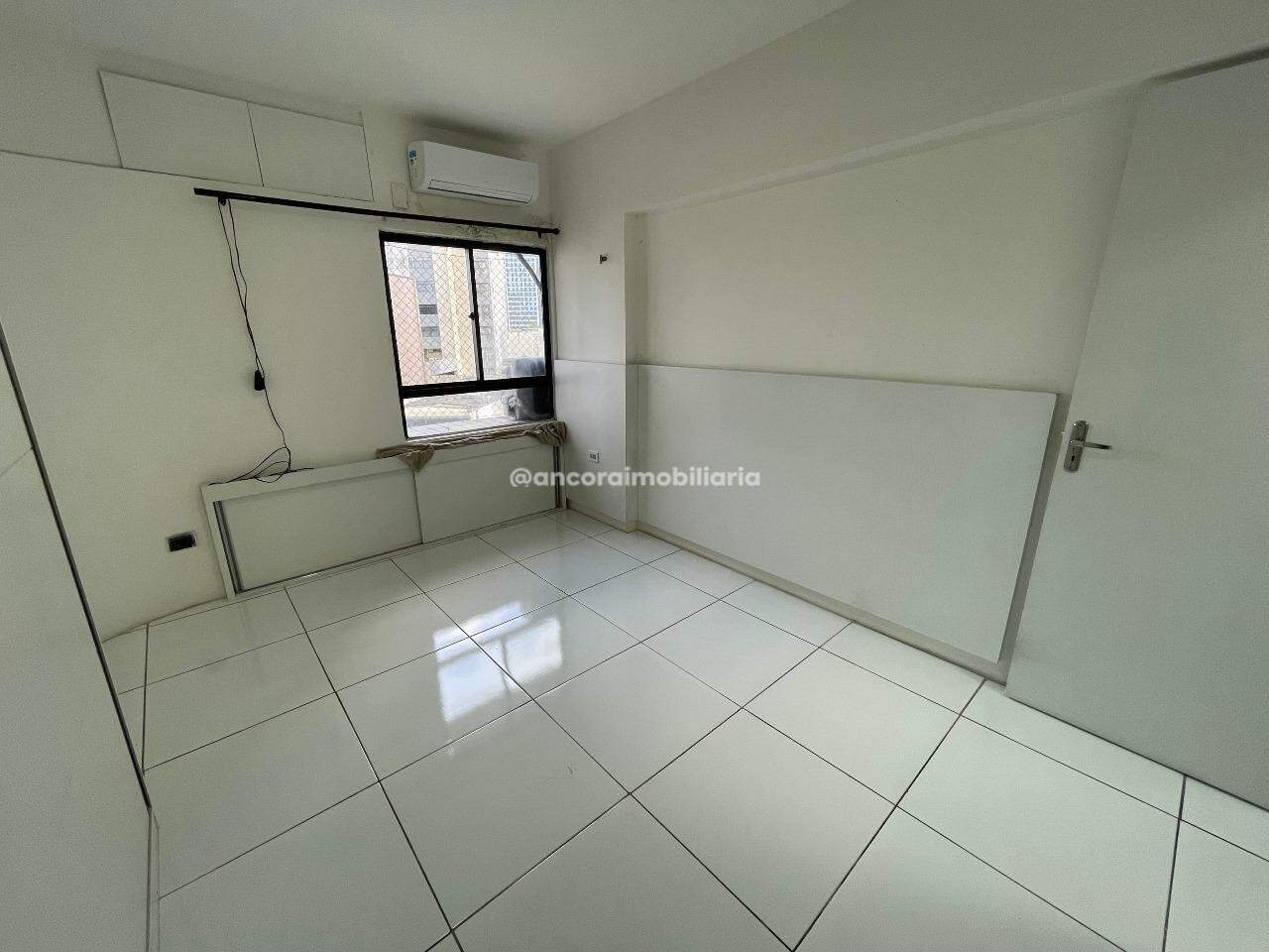 Apartamento para aluguel no Espinheiro: 