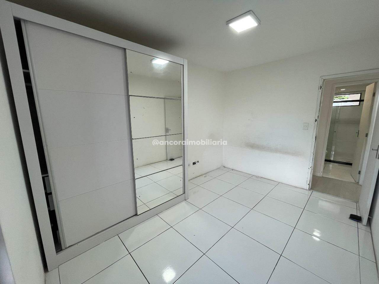 Apartamento para aluguel no Espinheiro: 