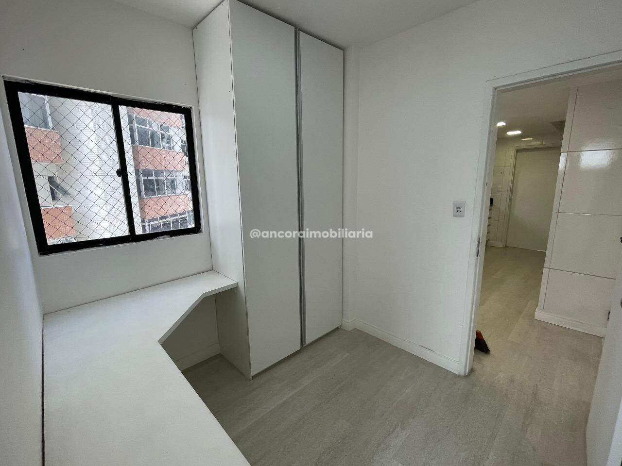 Apartamento para aluguel no Espinheiro: 