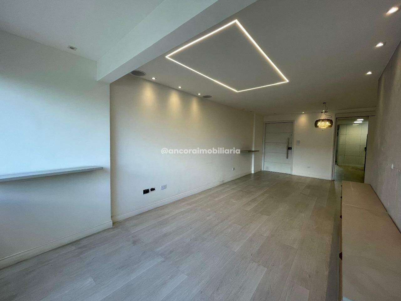Apartamento para aluguel no Espinheiro: 
