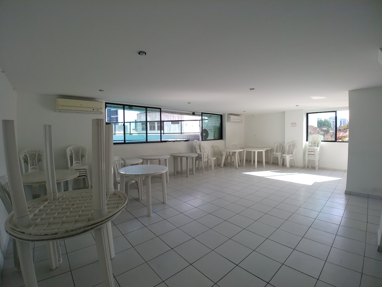 Apartamento para aluguel no Espinheiro: