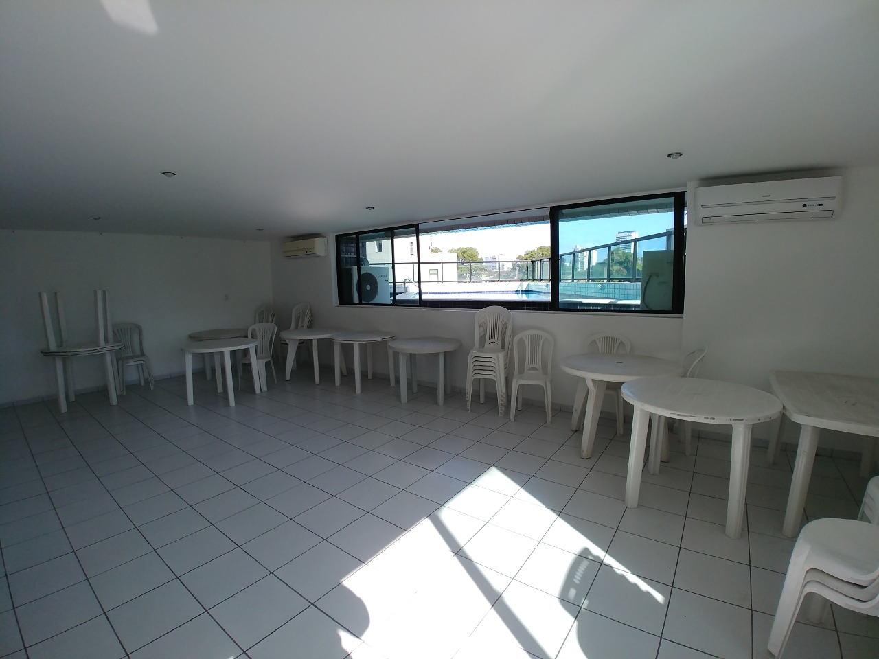 Apartamento para aluguel no Espinheiro: