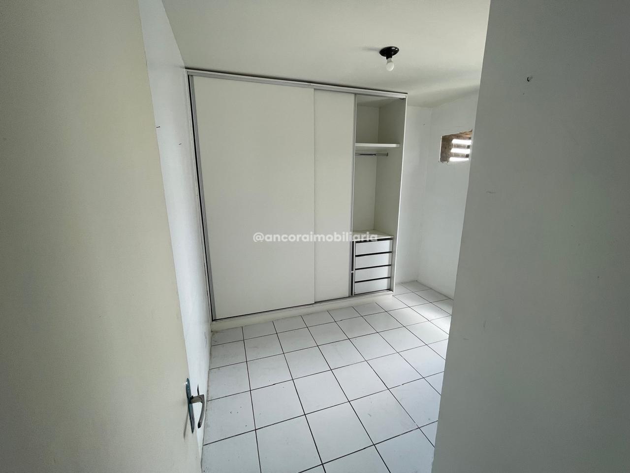 Apartamento para aluguel no Espinheiro: