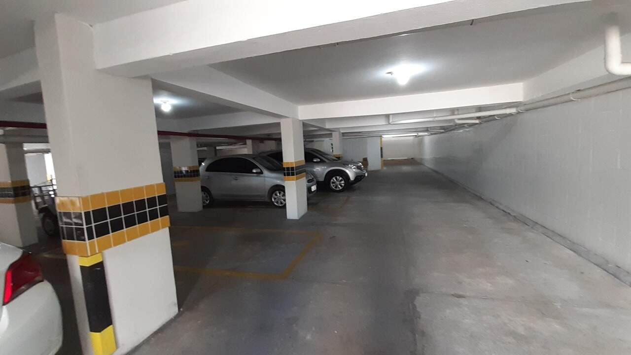 Apartamento à venda no Graças: Garagem