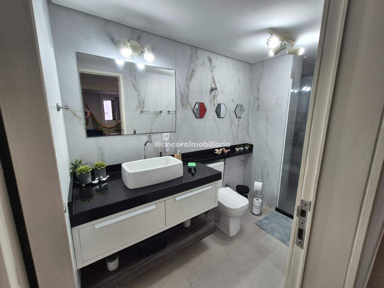 Apartamento à venda no Graças: 