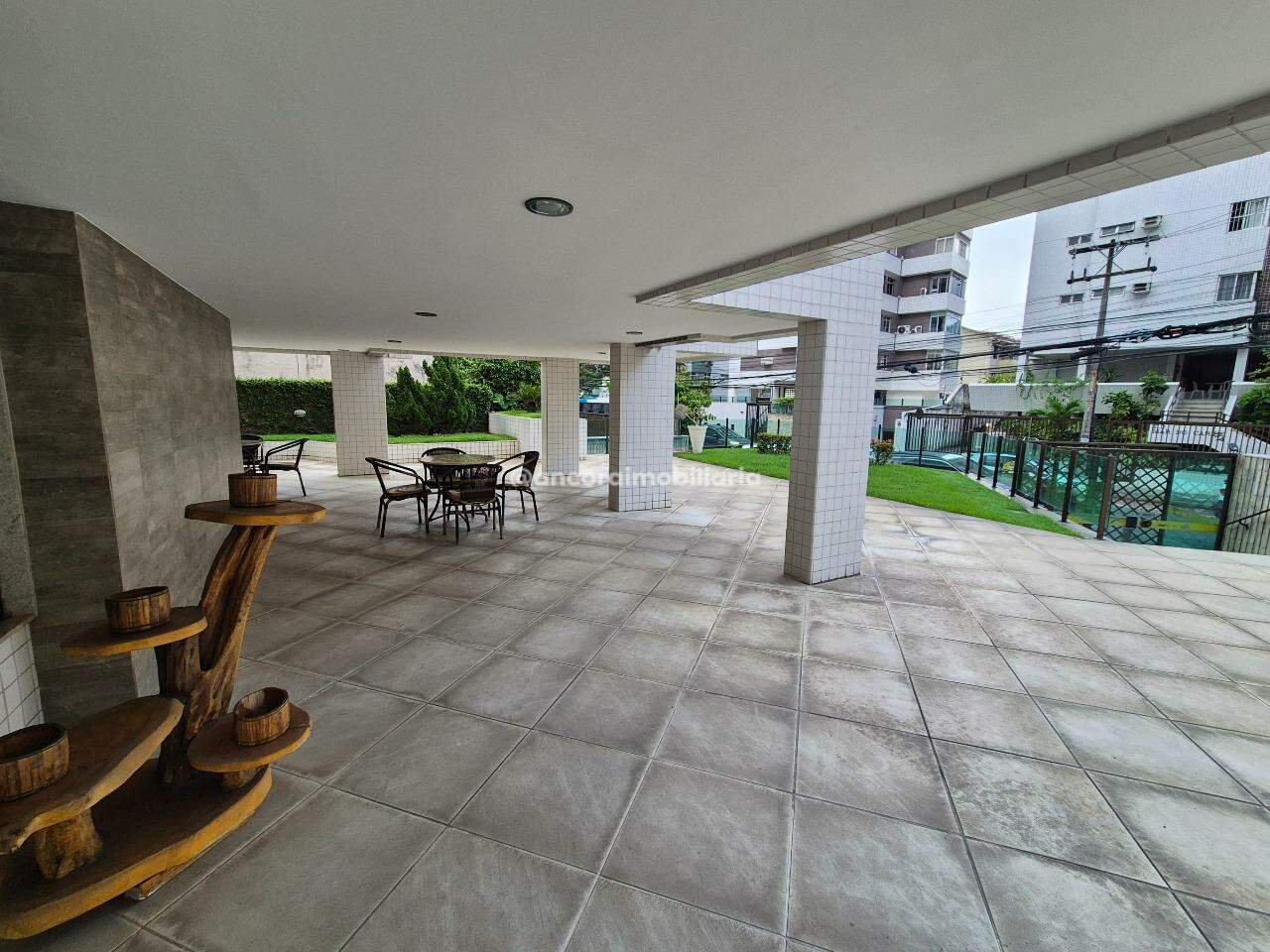 Apartamento à venda no Graças: 