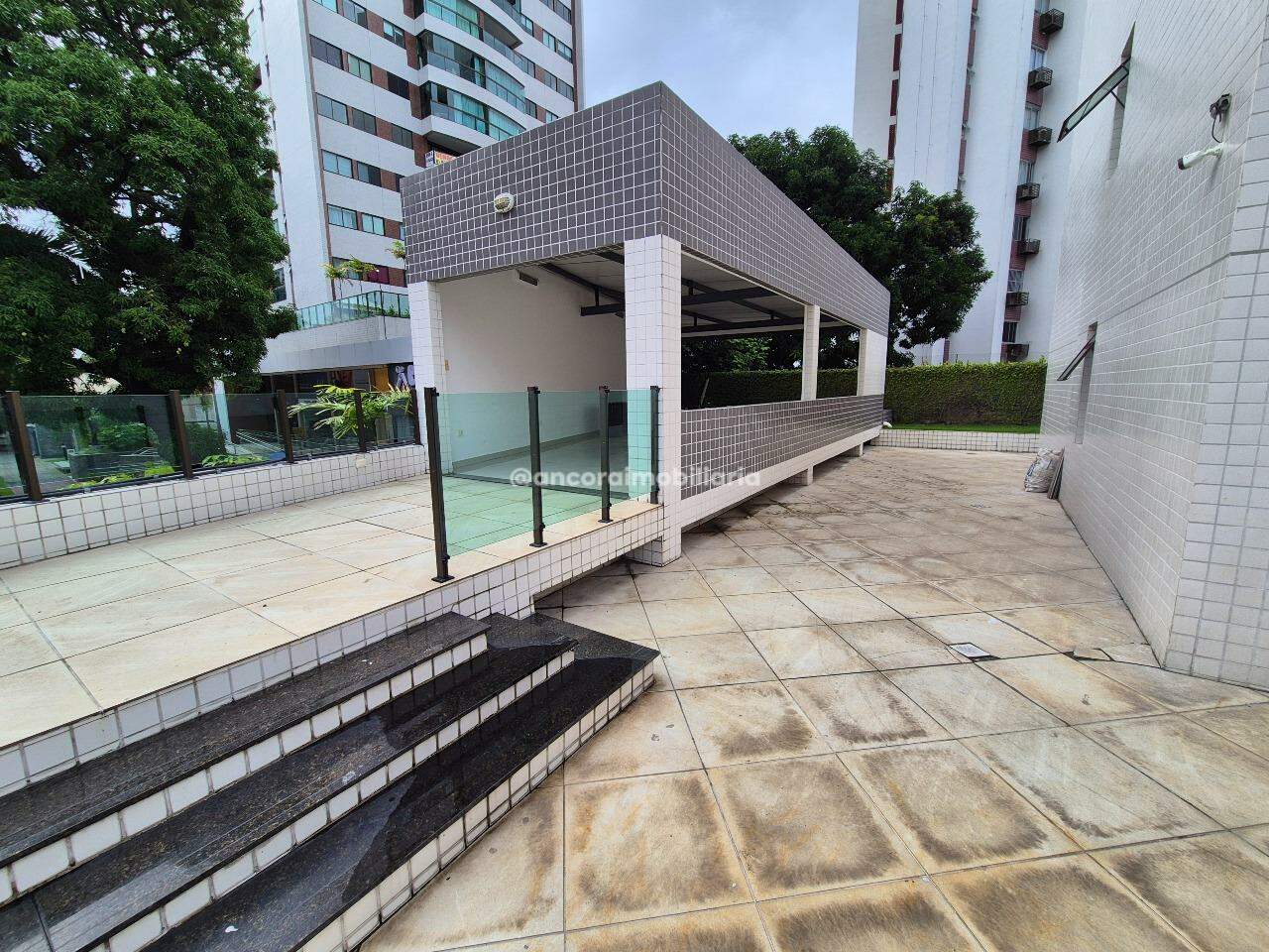 Apartamento à venda no Graças: 