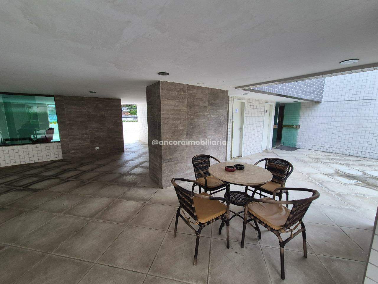 Apartamento à venda no Graças: 
