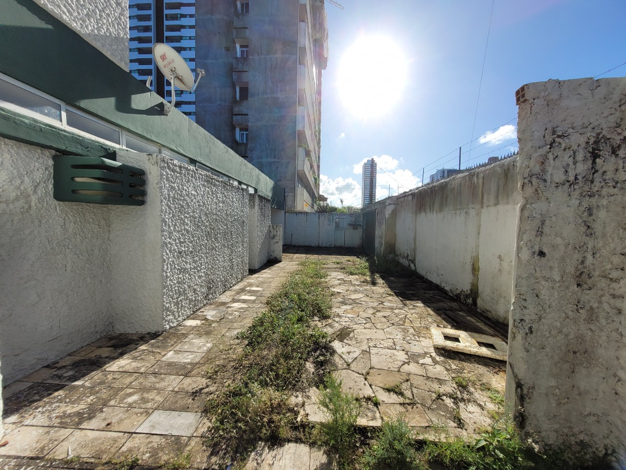 Casa Comercial para aluguel no Candeias: 